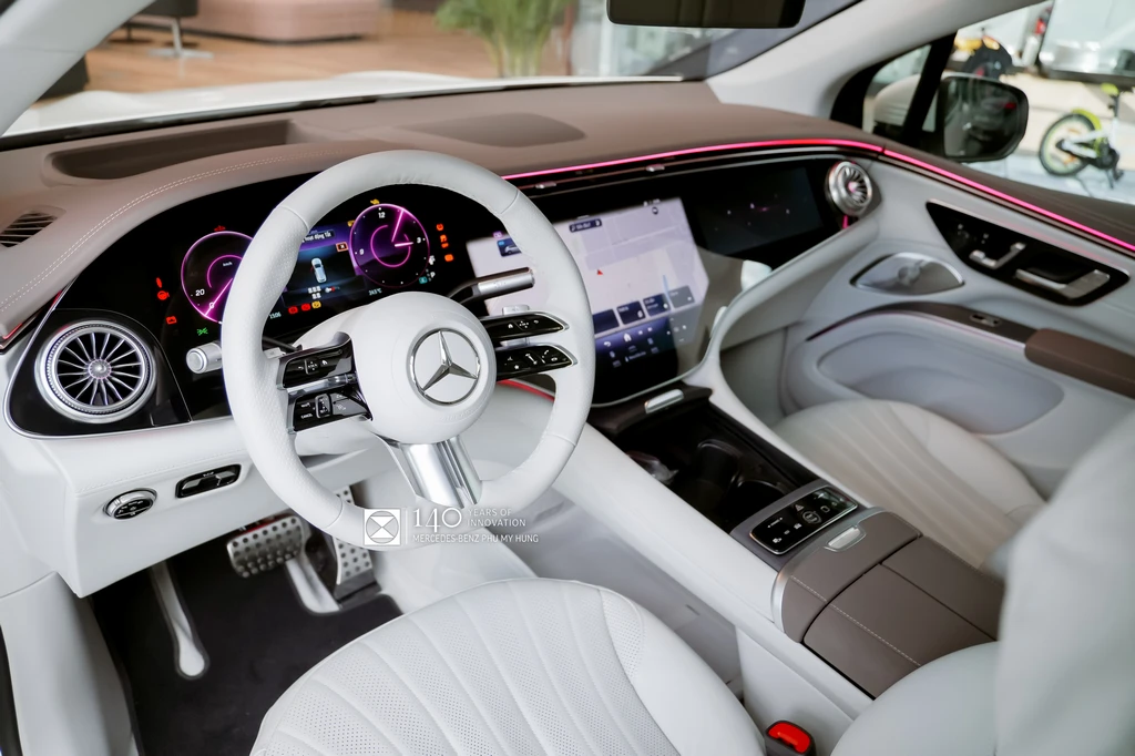 Mercedes EQS 500 4Matic SUV Màu Trắng