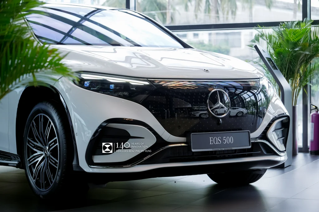 Mercedes EQS 500 4Matic SUV Màu Trắng