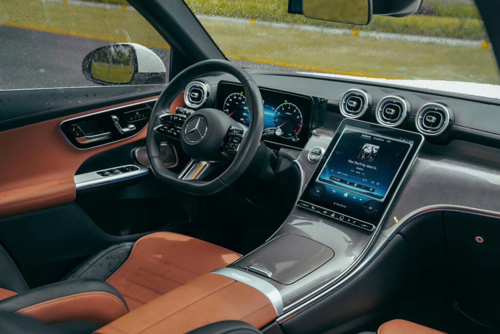 Mercedes-Benz GLC 300 4MATIC 2023: Phân Tích Và Đánh Giá Sau 3 Năm Mua Xe Mercedes-Benz GLC 300 4Matic 2023