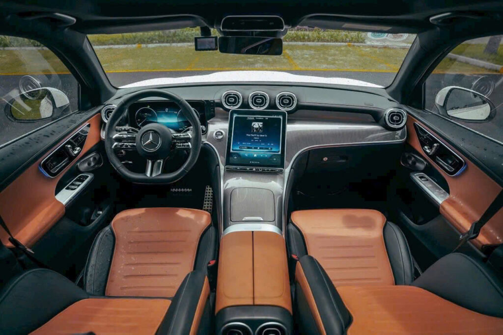 Mercedes-Benz GLC 300 4MATIC 2023: Phân Tích Và Đánh Giá Sau 3 Năm Mua Xe Mercedes-Benz GLC 300 4Matic 2023