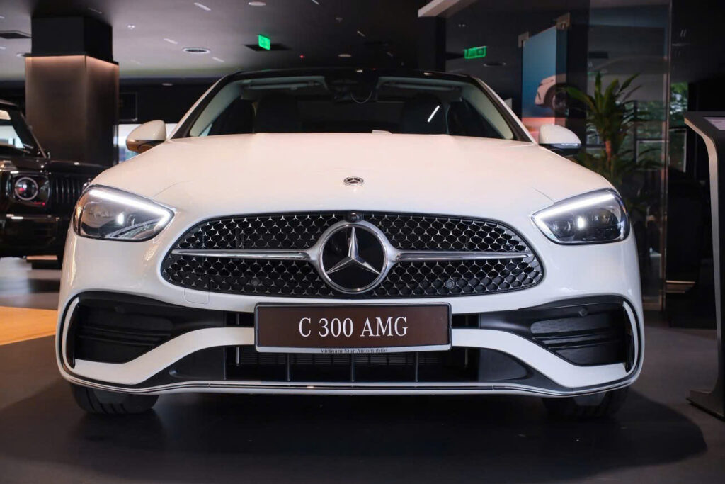 Mercedes C300 AMG Thông Số Kỹ Thuật, Giá Lăn Bánh 2025 Mercedes C300 AMG Thông Số Kỹ Thuật