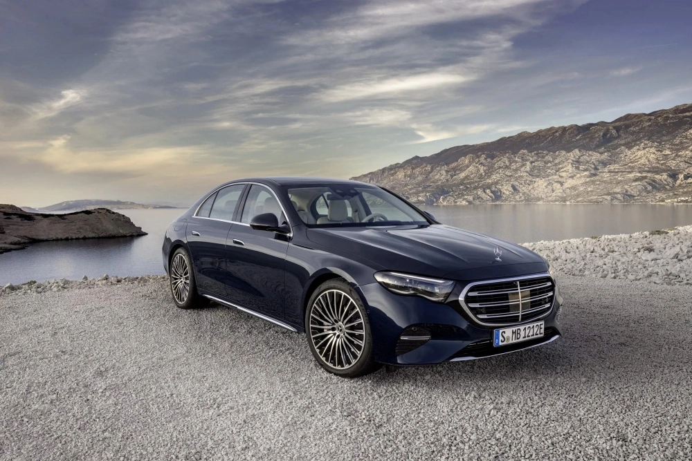 Mercedes E-Class Có Những Mẫu Xe Nào Năm 2025? Giá Xe và Tư Vấn Mua Xe Mer Mercedes E-Class Có Những Mẫu Xe Nào