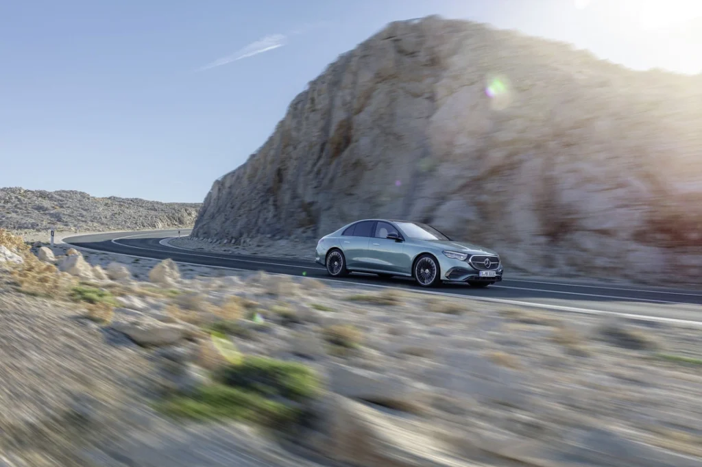 Mercedes E-Class Có Những Mẫu Xe Nào Năm 2025? Giá Xe và Tư Vấn Mua Xe Mer Mercedes E-Class Có Những Mẫu Xe Nào