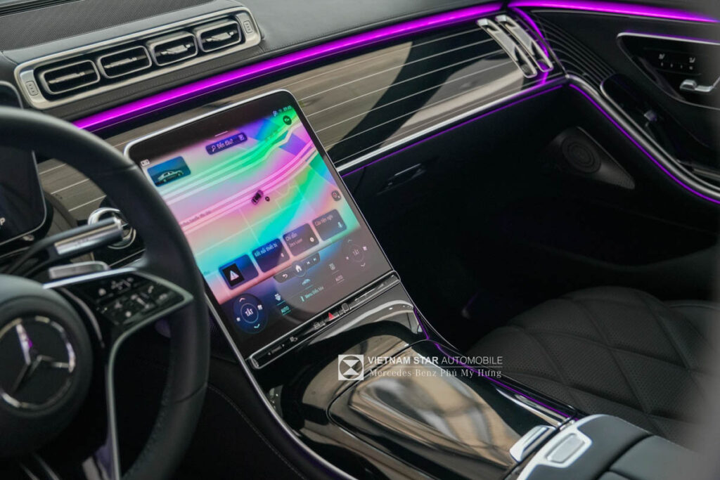Nội Thất Maybach S450: Đỉnh Cao Nghệ Thuật – Trải Nghiệm Xa Xỉ Qua Năm Giác Quan Nội Thất Maybach S450 Với Âm Thanh Burmester® 3D 15 Loa