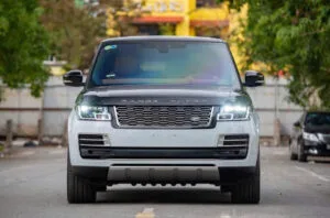 Range Rover Lăn Bánh Việt Nam