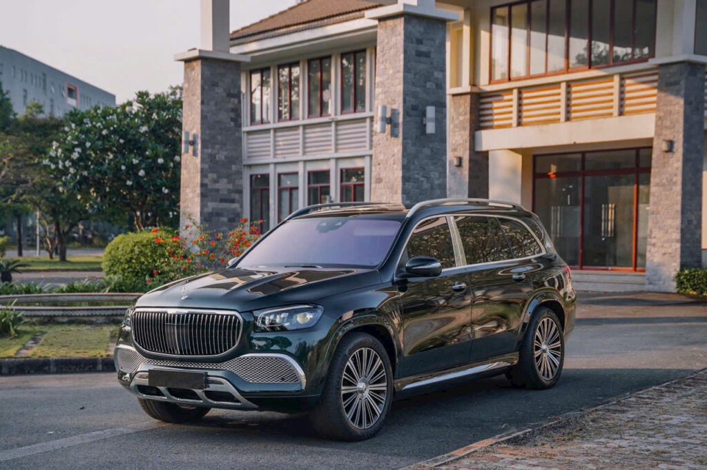 Bán Xe Mercedes Cũ Để Đổi Xe Mới: Hành Trình Nâng Cấp Đẳng Cấp Tại Hồ Chí Minh Bán Xe Mercedes Cũ Để Đổi Xe Mới Tại Hồ Chí Minh