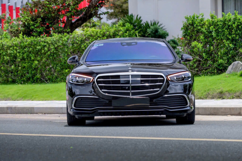 Bán Xe Mercedes Cũ Để Đổi Xe Mới: Hành Trình Nâng Cấp Đẳng Cấp Tại Hồ Chí Minh Bán Xe Mercedes Cũ Để Đổi Xe Mới Tại Hồ Chí Minh