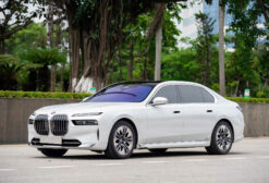 BMW 740i Pure Excellence