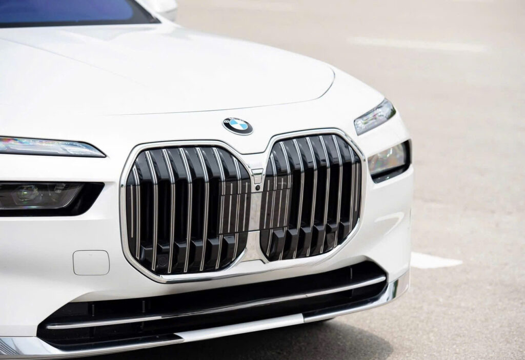 BMW 740i Pure Excellence BMW 740i Pure Excellence