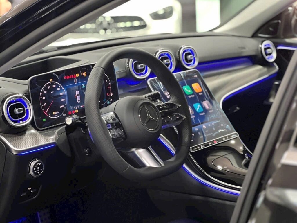 Giá Xe Mercedes C300