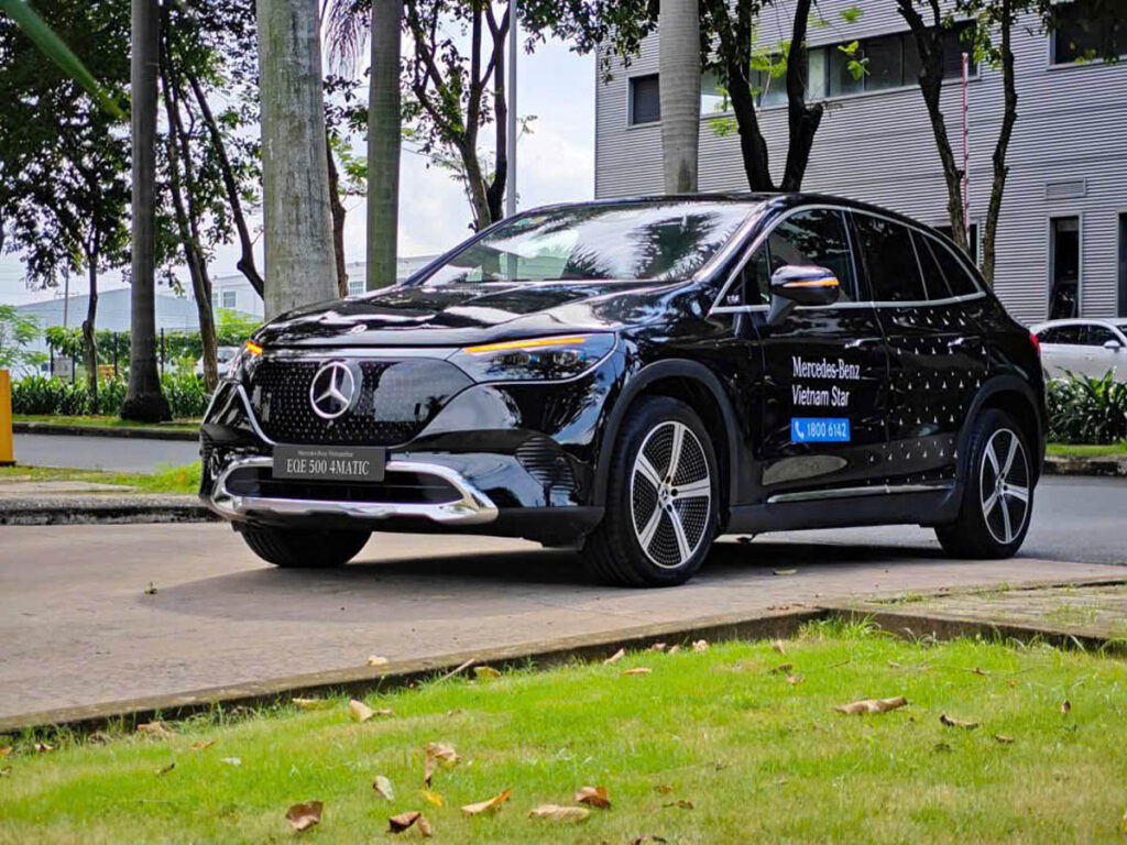 Mercedes-Benz EQE 500 4Matic Màu Đen