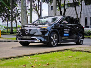 Mercedes-Benz EQE 500 4Matic Màu Đen