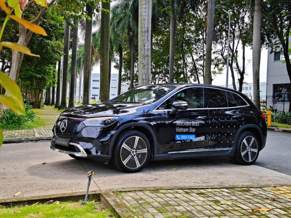 Mercedes-Benz EQE 500 4Matic Màu Đen