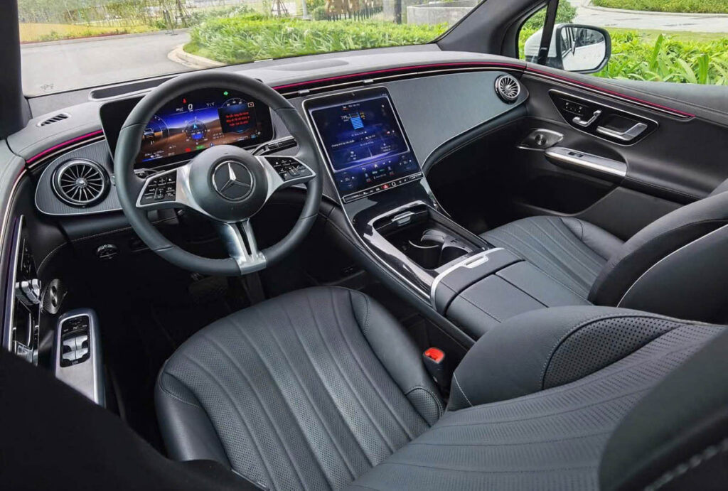 Nội Thất Mercedes-Benz EQE 500 4Matic Màu Đen