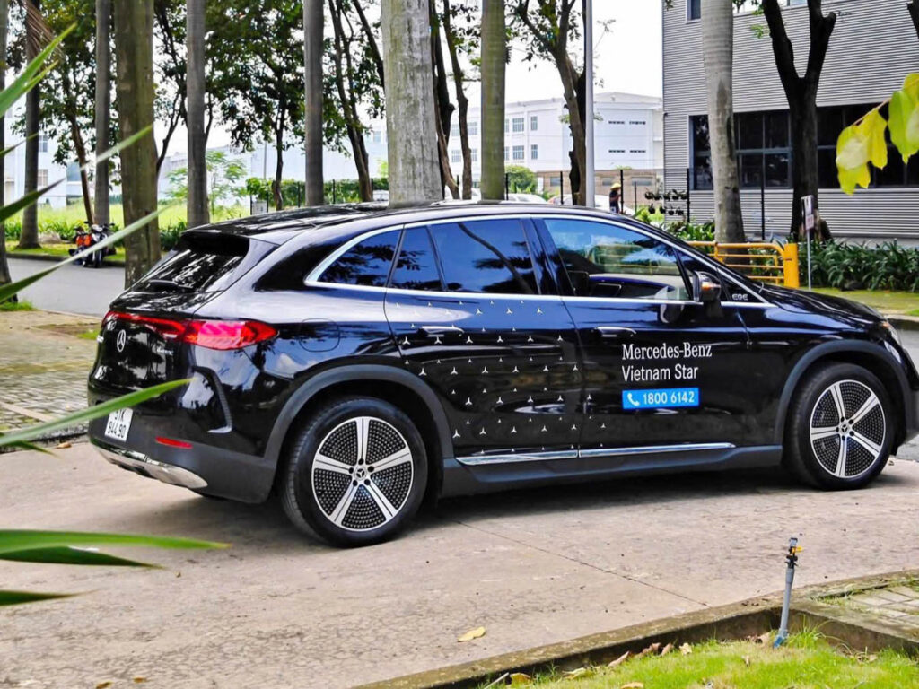 Mercedes-Benz EQE 500 4Matic Màu Đen