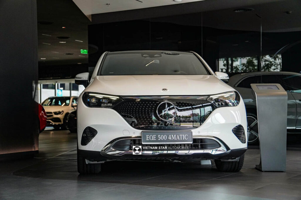 Mercedes-Benz EQE 500 4Matic Màu Trắng