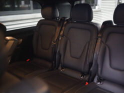 Mercedes-Benz V300 AMG 7 Chỗ Với Hàng Ghế Thứ 3 Rộng Rãi