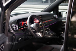 Mercedes-Benz V300 AMG Lăn Bánh Tại Việt Nam
