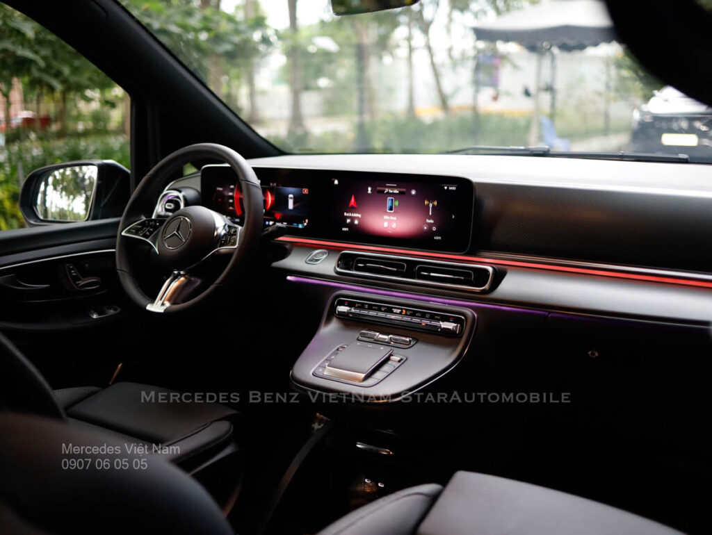 Mercedes-Benz V300 AMG Nội Thất Màu Đen