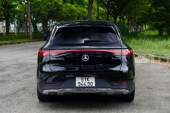 Xe Luot Chinh Hang Mercedes EQE 500 4Matic Cu 5