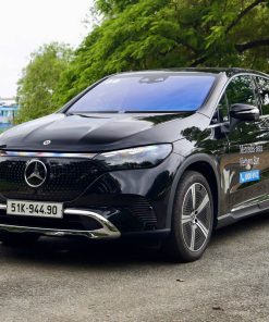 Xe Luot Chinh Hang Mercedes EQE 500 4Matic Cu 7