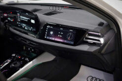 Gia Xe Audi A5 Lan Banh Tai Viet Nam 10
