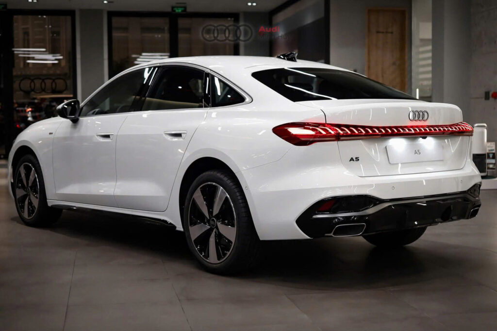 Giá Xe Audi A5 Lăn Bánh Tại Việt Nam