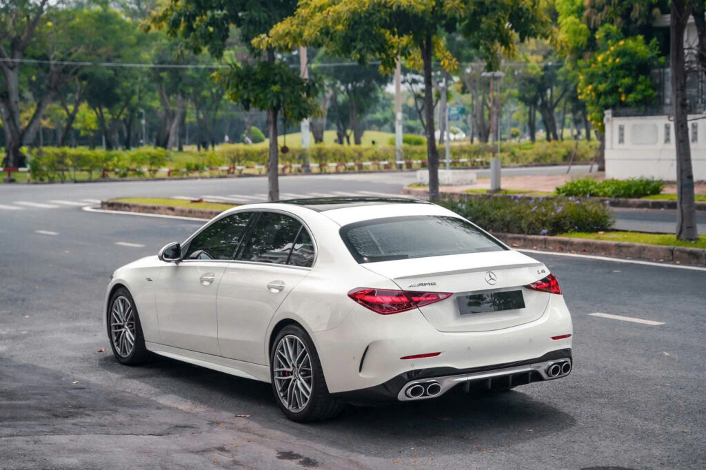 Mercedes-AMG C43 4Matic Giá Xe Lăn Bánh Tại Việt Nam Mercedes-AMG C43 4Matic Giá Xe Lăn Bánh Tại Việt Nam