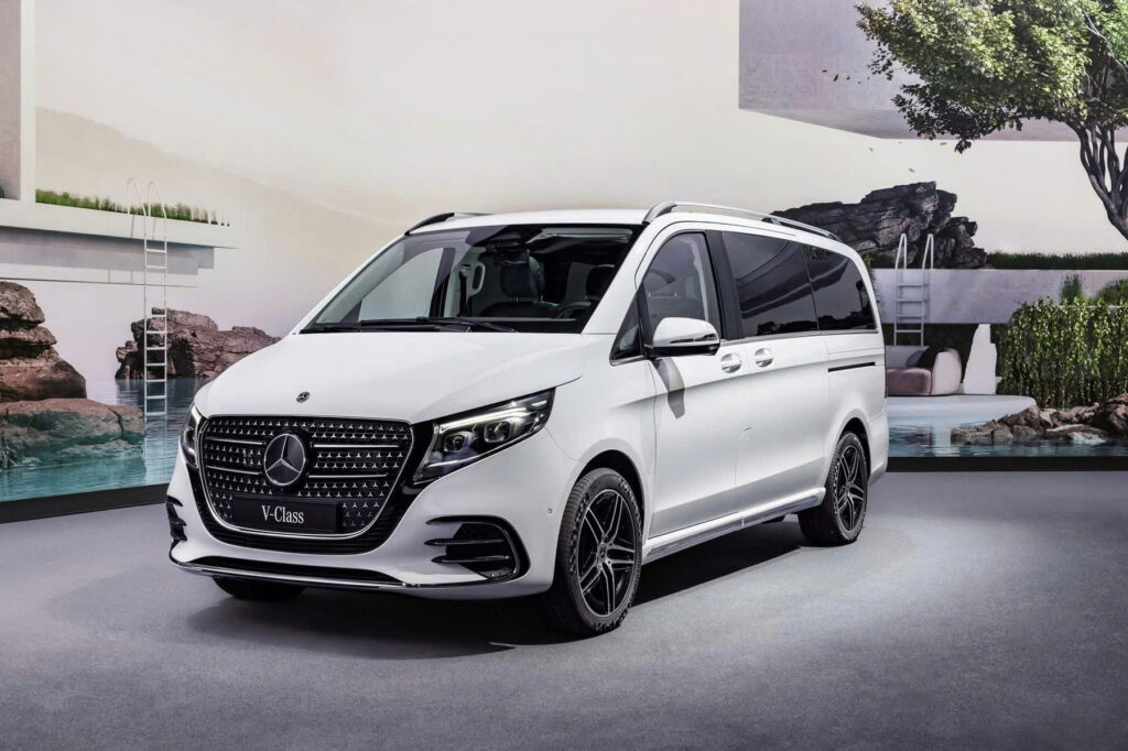 Giá Xe Mercedes V300 Lăn Bánh Tại Việt Nam
