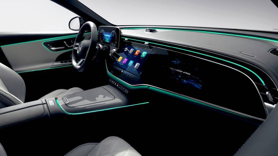 Màn Hình Giải Trí MBUX Superscreen Trên Mercedes – Công Nghệ Tương Lai Màn Hình Giải Trí MBUX Superscreen Trên Mercedes