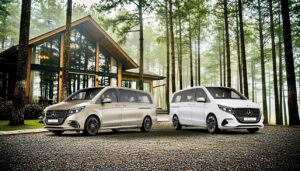 So Sánh Mercedes V300 Avantgarde Và V300 AMG
