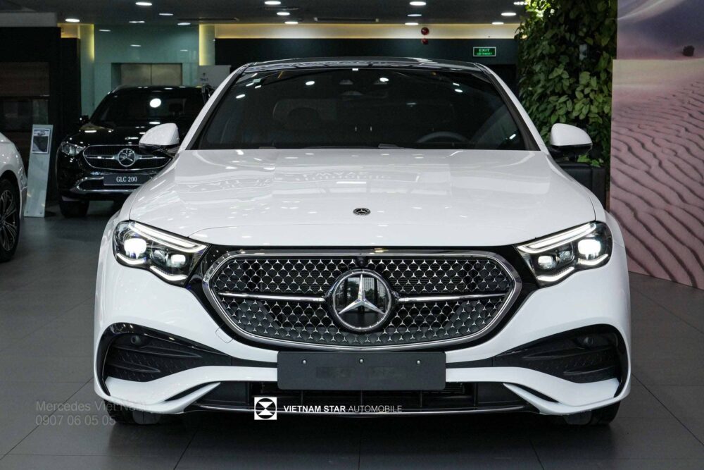 Mercedes Benz E300 AMG 1