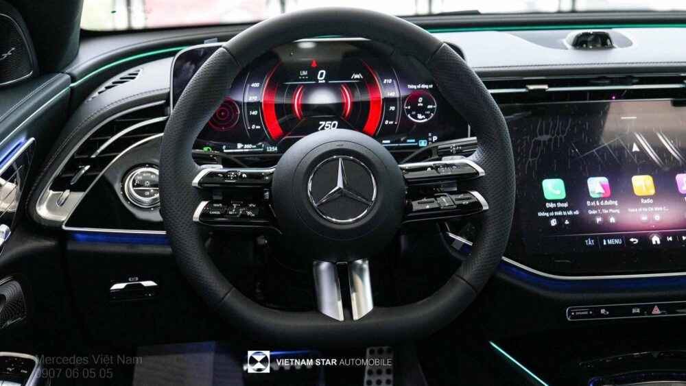 Mercedes Benz E300 AMG 11