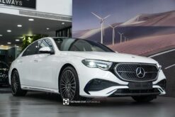Mercedes-Benz E300 AMG Giá Xe Lăn Bánh Việt Nam