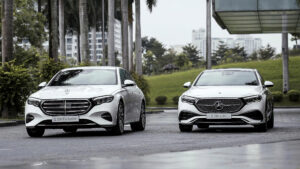 Mercedes E200 Exclusive và E300 AMG