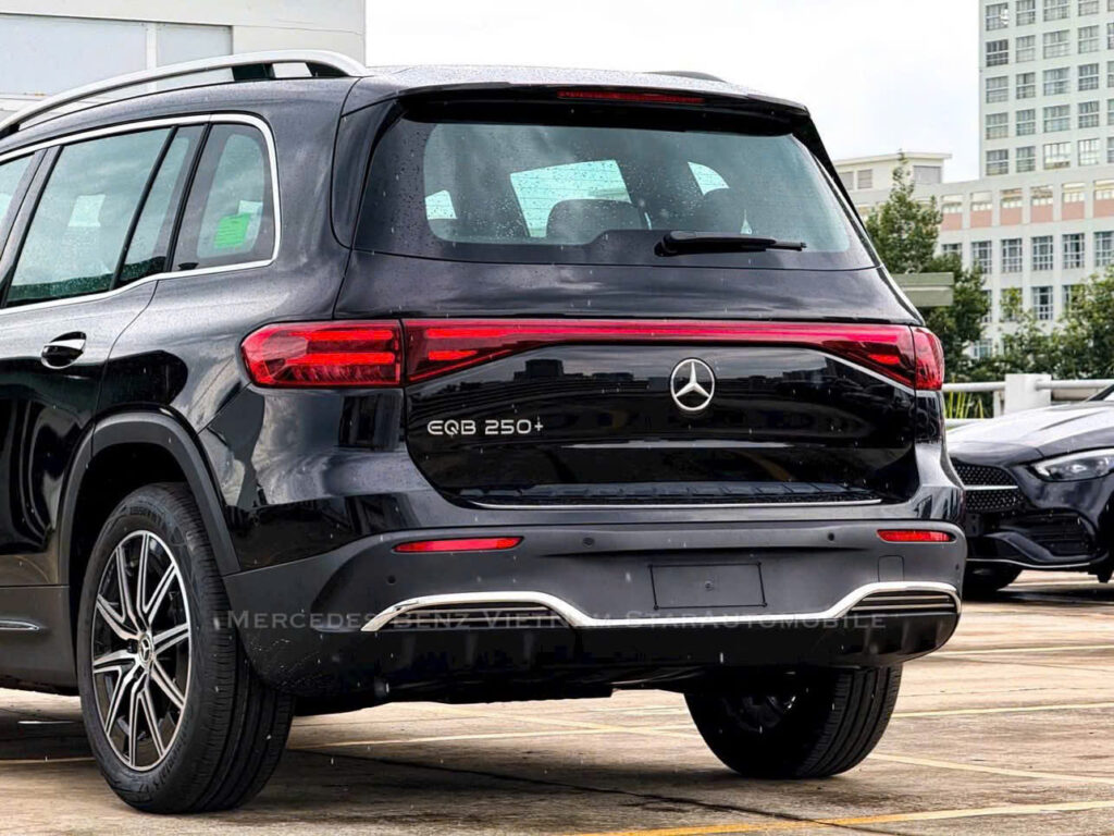 Mercedes EQB 2025 Xu Hướng Xe Điện Xanh 2026