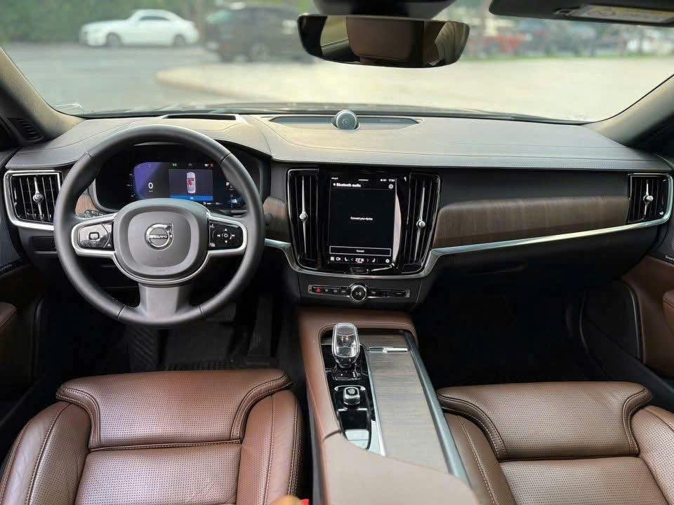 Volvo S90 2025 – Biểu Tượng Thanh Lịch Thụy Điển và Đỉnh Cao An Toàn Nội Thất Volvo S90