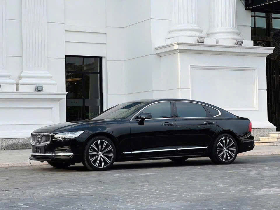 Volvo S90