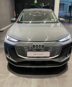 Alternative view of Audi Q6 e-tron