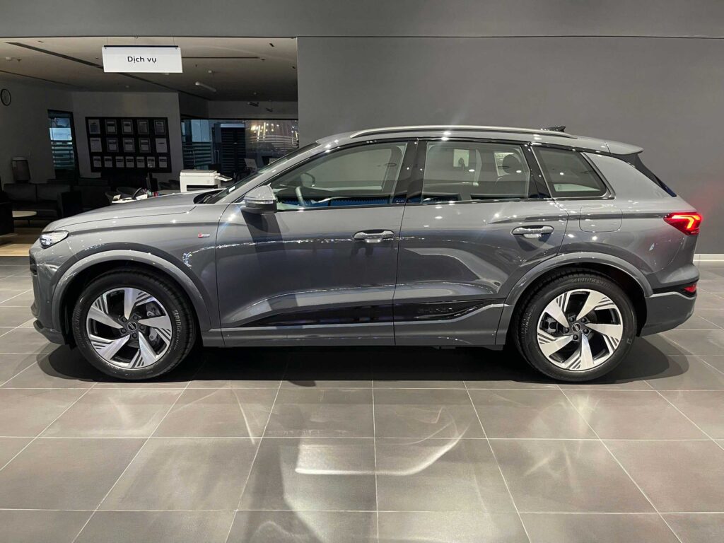 Audi Q6 e tron 7