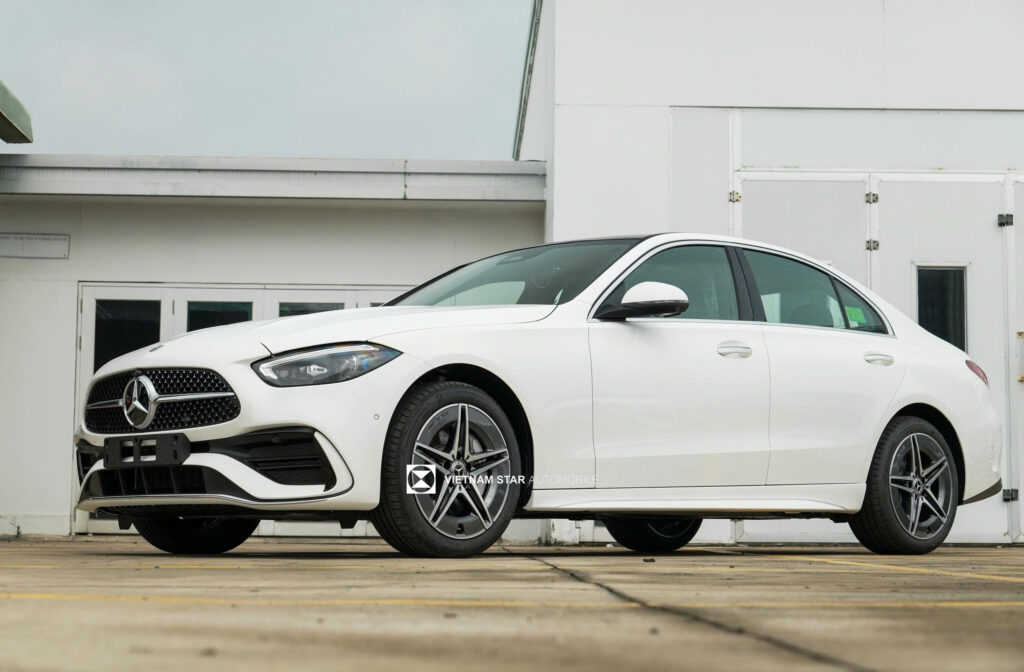 Mua Mercedes C300 AMG Trả Góp