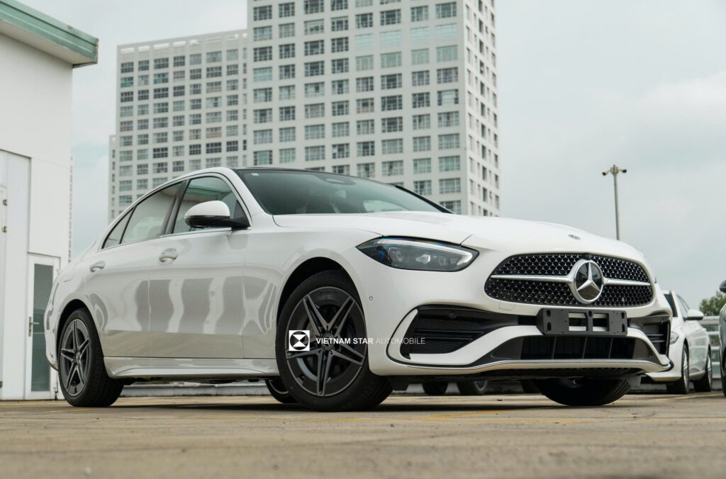 Mua Mercedes C300 AMG Trả Góp
