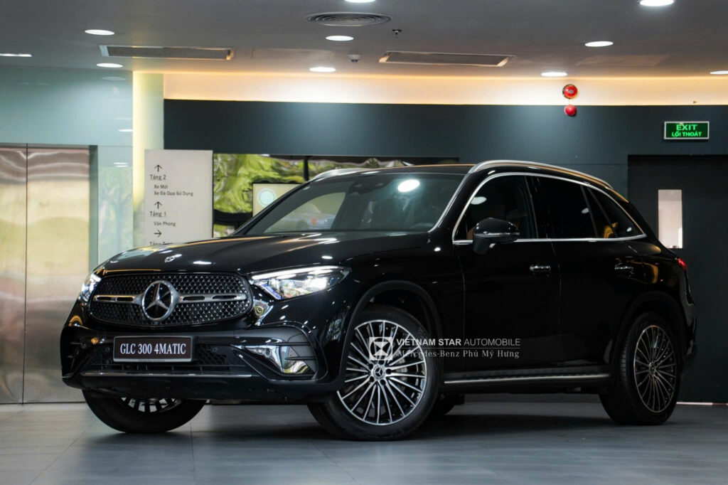 GLC 300 V1 - Hiển Thị Thông Tin Trên Kinh Lái HUD