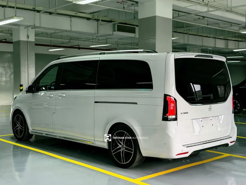 Mercedes-Benz V300 AMG