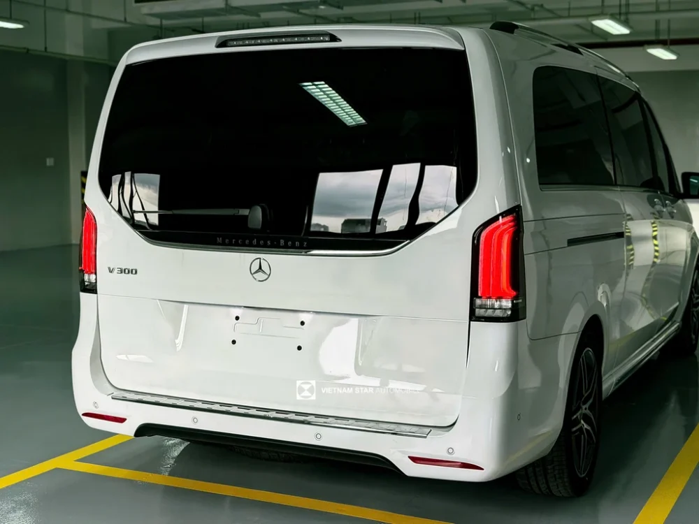 Mercedes-Benz V300 AMG
