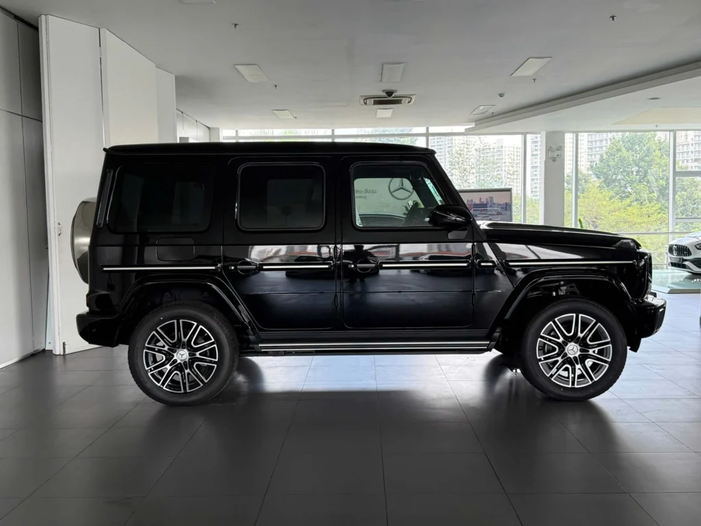 Mercedes-Benz G 580 Màu Đen