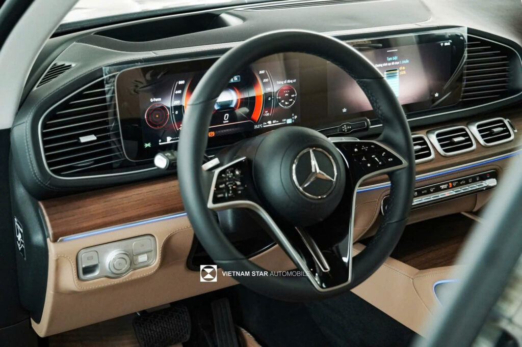 Mercedes GLE 400 Màu Đen Nội Thất Nâu