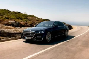 Mercedes 5 Chỗ Giá Bao Nhiêu