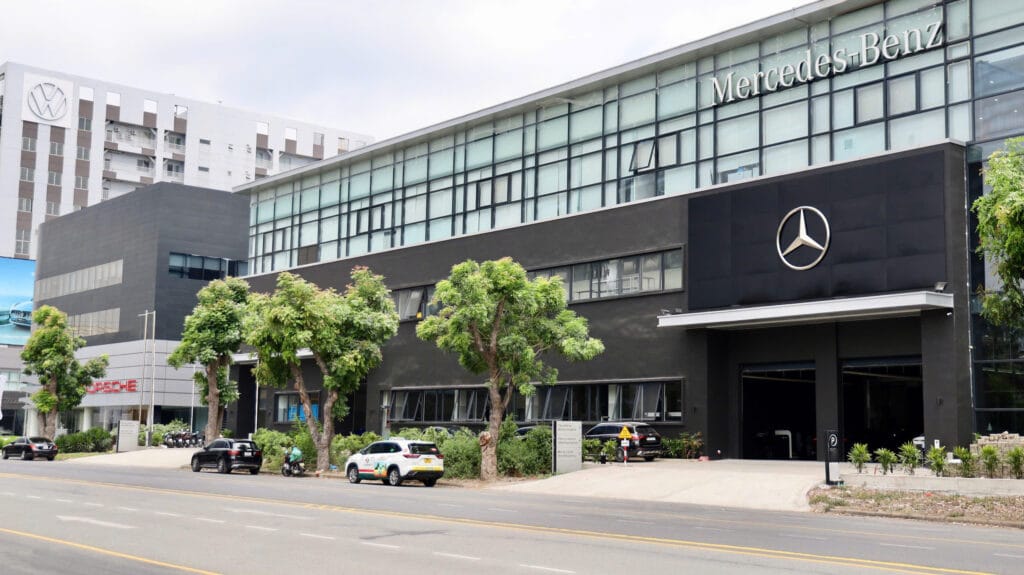 Mercedes Phú Mỹ Hưng Quận 7