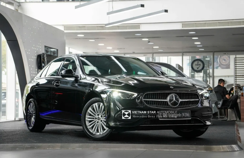 Top Xe Mercedes Giá Rẻ Nhất Dưới 2 Tỷ Đáng Mua Nhất 2026 Top Xe Mercedes Giá Rẻ Nhất C200 Avantgarde